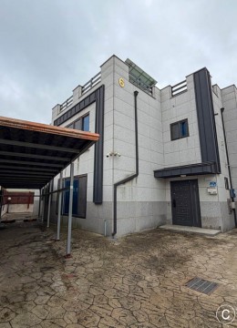 451 Penthouse